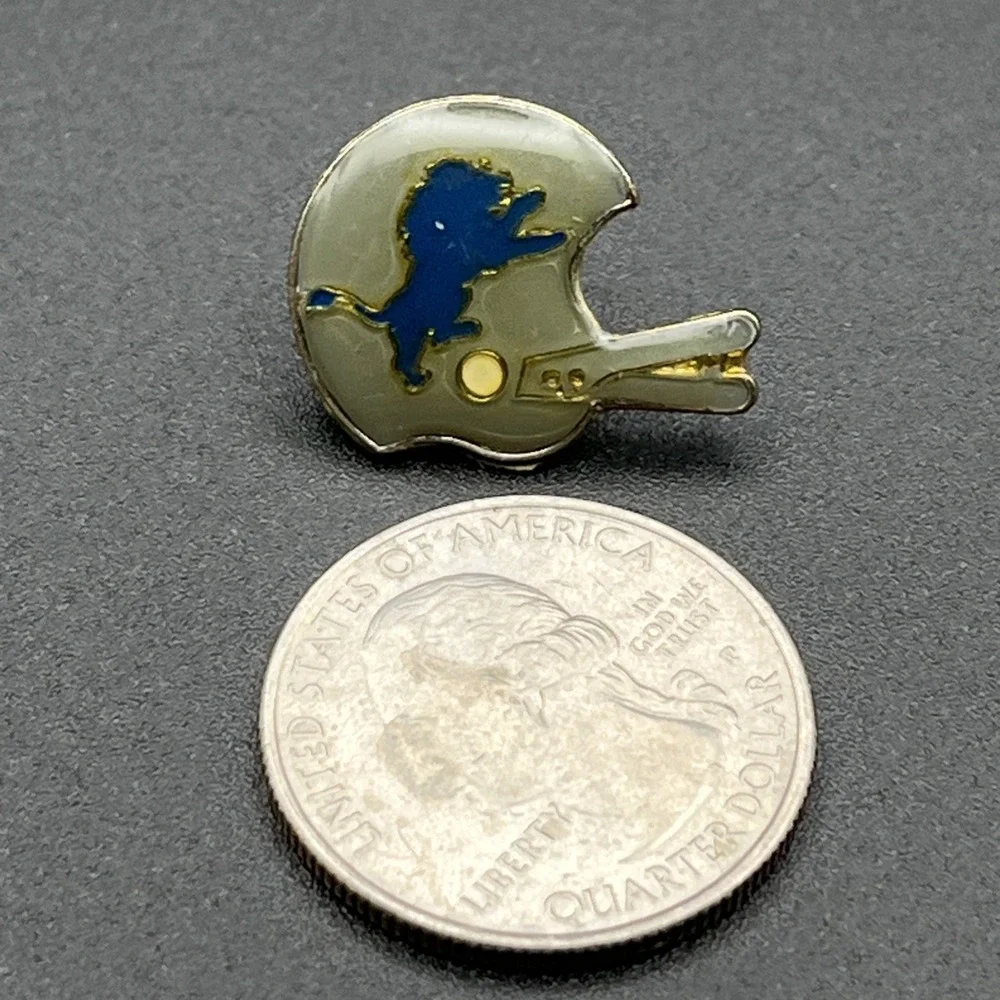 Vintage‎ Detroit Lions Mascot Logo Helmet NFL Football Lapel Hat Pin